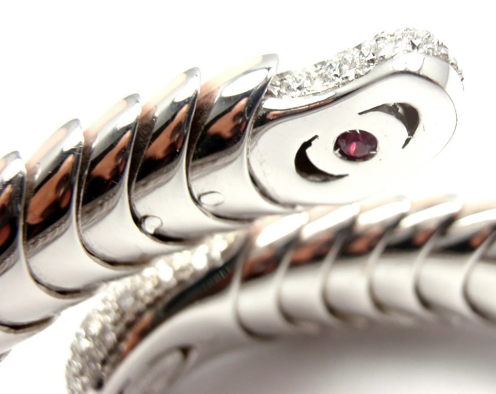 Authentic! Roberto Coin 18k White Gold Enamel Ruby Diamond Cobra Bangle Bracelet