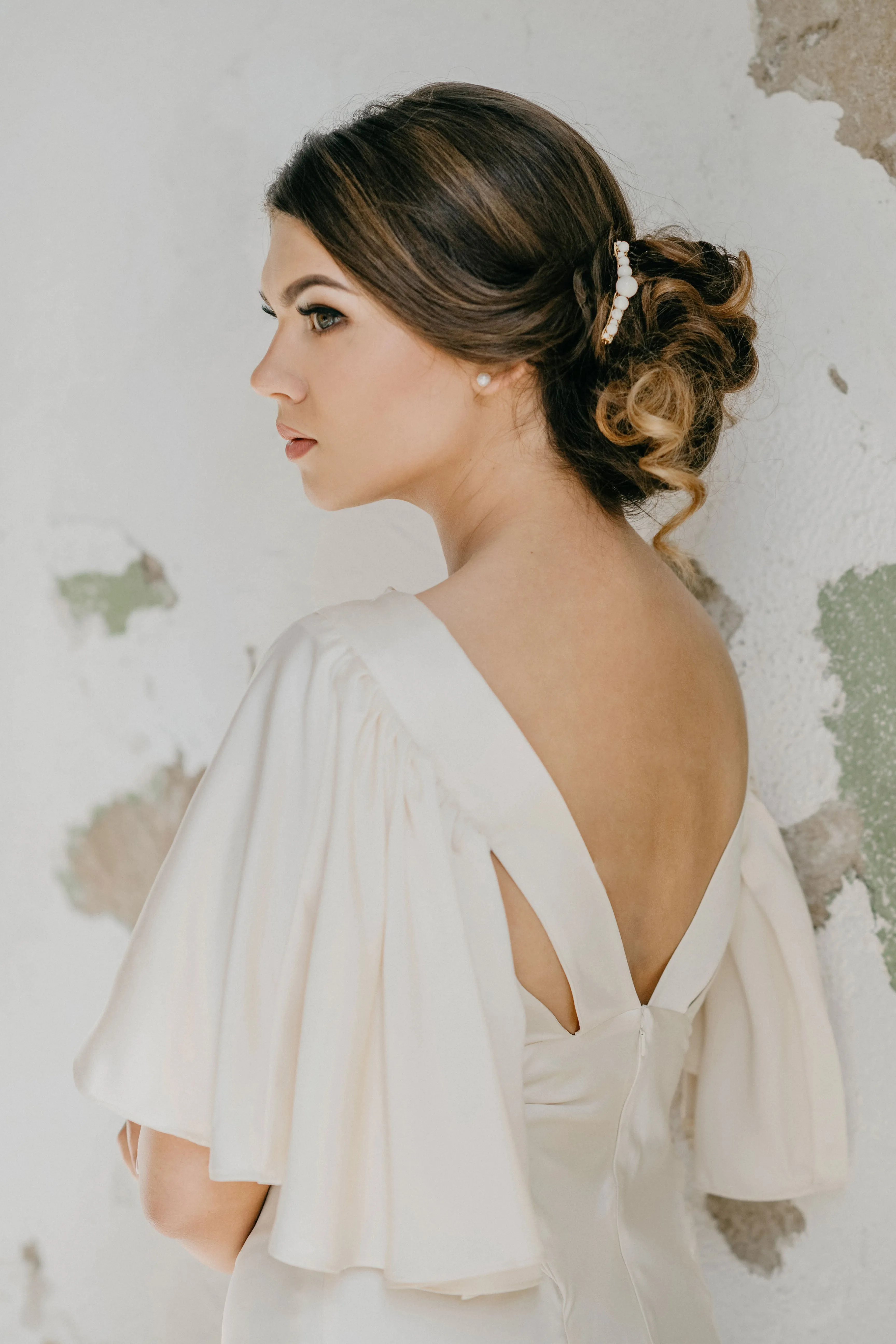 Handcrafted pearl and crystal bridal hair comb, available in gold or silver- ALBE
