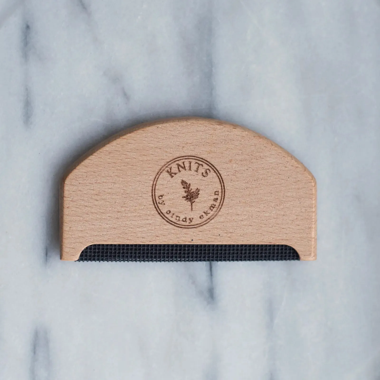 Lint remover comb